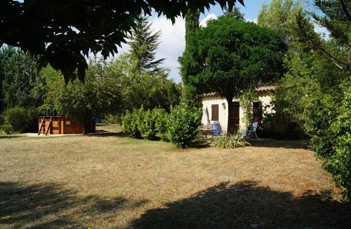 Saint-Saturnin-les-Apt House | Vacation Home "Zypresse" - Relax in with a large, enclosed parklike garden.