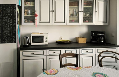 Bas-Vernet House | Vacation home 10 minutes from the beaches, between the sea and the mountains—downtown + garages
