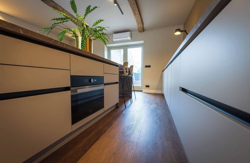 Nuth House | Vacation home * Atmospheric * Luxury * - 3 spacious bedrooms, each with private bathroom