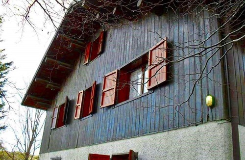 Montemignaio Ski Chalet | Vacation Home "Chalet Gineprino" with Private Open Terrace & Garden