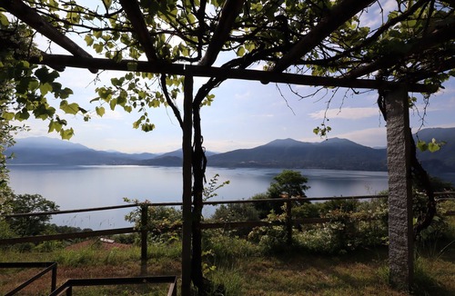 Oggebbio House | Vacation home Camelia with fantastic views over Lake Maggiore (IT)