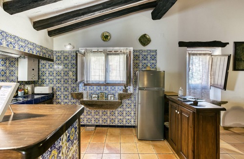 Cantallops House | Vacation Home "Can Cortada" with Mountain View, Private Terrace & Barbecue