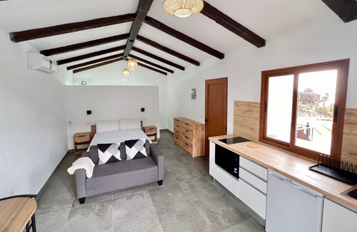 Temisas House | Vacation Home 'Casa Celestina' with Mountain View, Wi-Fi and Air Conditioning