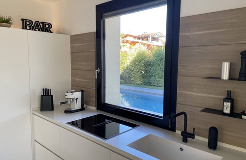 Lonato del Garda House | Vacation home "Casa sulle colline di Barcuzzi" Pool, garden & barbecue