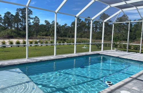 Joel House | Vacation home Daisy with pool and 4 bedrooms in a relaxing location Lehigh Acres - LaBelle