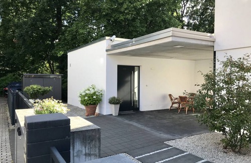 Bayreuth Apartment | Vacation home directly on the park with lake (120 sqm) for up to 4 people