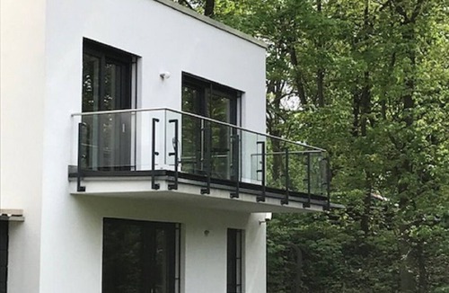 Bayreuth Apartment | Vacation home directly on the park with lake (120 sqm) for up to 4 people