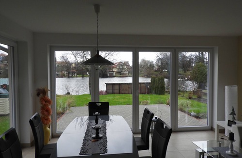 Hohenlychen House | Vacation home directly on the city lake