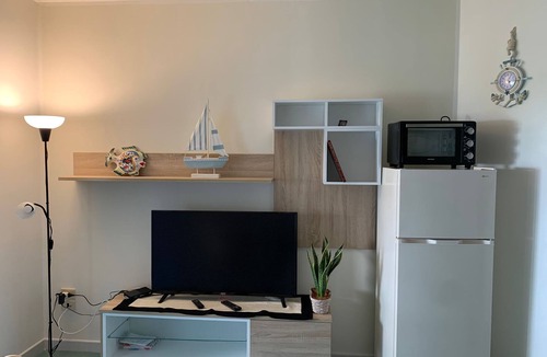 Castro Marina Apartment | Vacation home Elissa: tranquility and comfort within walking distance of the sea.