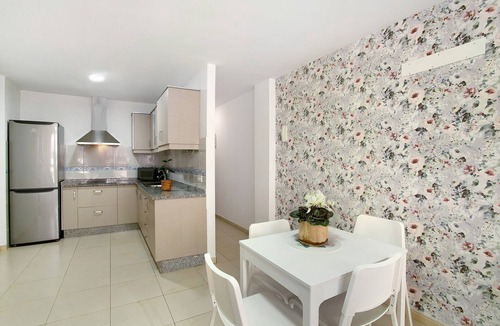 Playa de Arinaga House | Vacation Home 'Sunrise Arinaga' with Wi-Fi