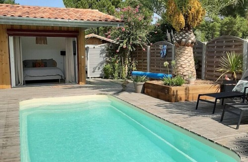 La Teste-de-Buch House | Vacation home with heated pool