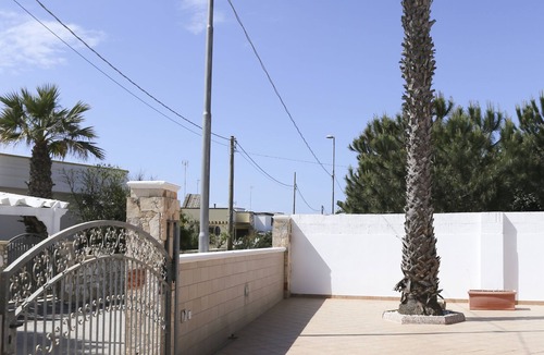 Posto Rosso House | Vacation home Francesca with sea view