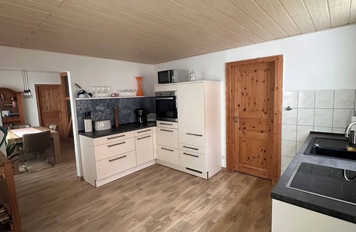 Apfelstadtaue House | Vacation home Haus zur Böhme (gateway to the Thuringian Forest)