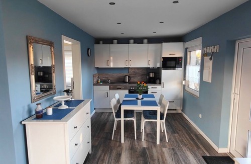 Templin House | Vacation home "Im Wäldchen" near the lake for couples and families with pets