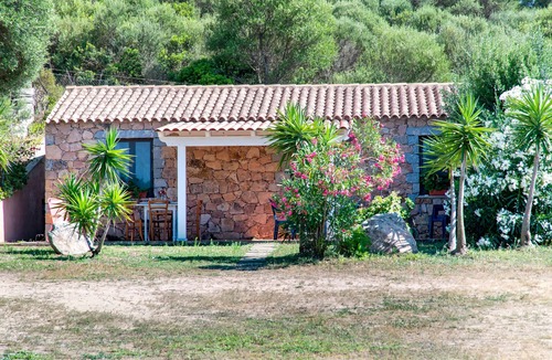 Trinita d'Agultu e Vignola House | Vacation Home "La casa vista isola 2" with Sea View, Terrace & Garden