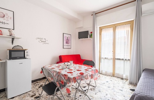 Jerzu House | Vacation Home "Jerzu Centro" with Private Terrace & Balcony