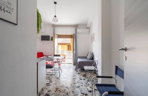 Jerzu House | Vacation Home "Jerzu Centro" with Private Terrace & Balcony