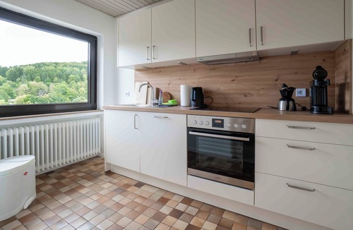 Kronenburg House | Vacation home Kronenburg Idyllic location, modern comfort & pets welcome!
