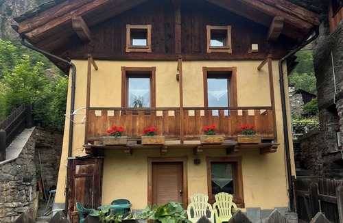 Arvier House | Vacation home La Ravoire