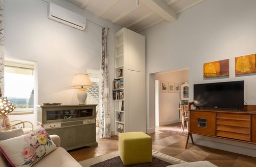 Certaldo Alto House | Vacation Home "Medieval Tower House Elena" with Private Whirlpool & Sauna