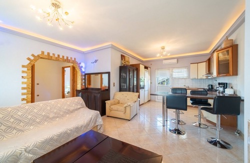 Korakades House | Vacation Home 'Panorama House Petritis' near Beach with 2 Balconies & Wi-Fi