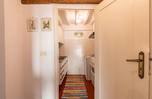 Lucignano House | Vacation Home "Residenza D'Epoca Alcova" with Shared Pool, Shared Garden & Wi-Fi