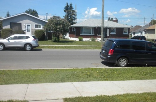Thunder Bay House | Vacation Home Thunder Bay 2 Bedroom House Sleeps 4 Near Airport, Bus, Cafes,Bars