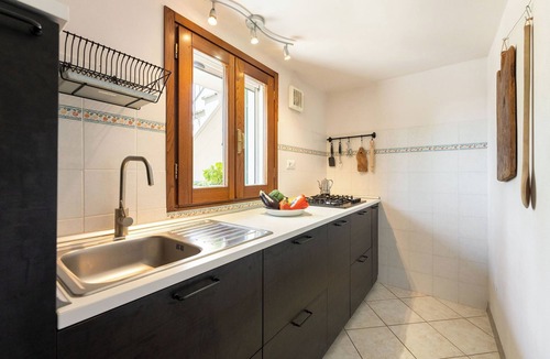 Lamporecchio House | Vacation home with swimming pool, hot tub Relaxation and tranquility