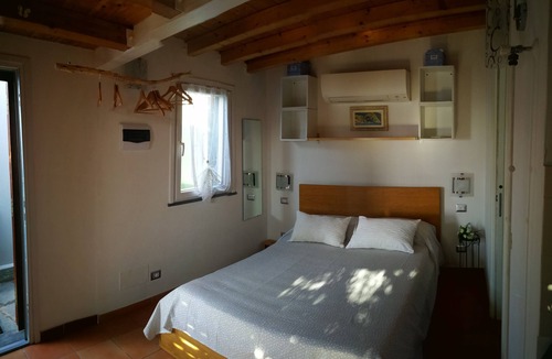 Corniglia Apartment | Vacation home with excellent sea view