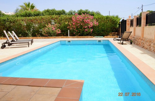 Vallgornera House | Vacation home with pool by the sea with 4 bedrooms for 7 people WIFI FREE