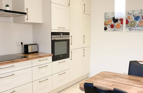 Biesdorf House | Vacation Home with Garden & Close to S-Bahn – Modern, Spacious & Family-Friendly