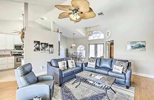 Diplomat House | Vacation Mode, ON! Chic & Airy Coastal Villa for 8