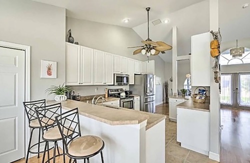 Diplomat House | Vacation Mode, ON! Chic & Airy Coastal Villa for 8