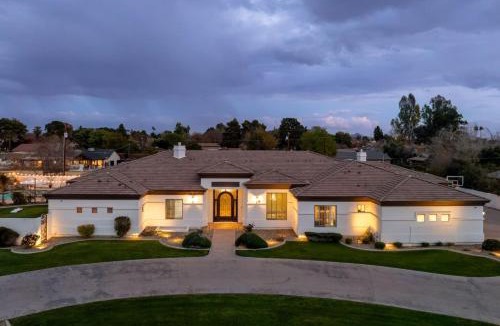 Phoenix House | Vacation Palace