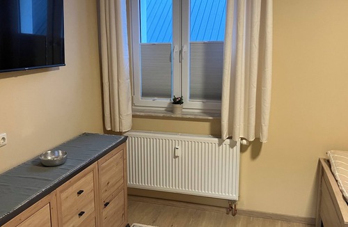 Glocksin Apartment | Vacation room (1) Distance to the A20 8 minutes, to Neubrandenburg 10 minutes