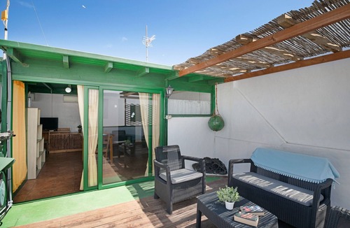 El Golfo Apartment | Vacation Studio 'La Chalanita' with Sea View, Private Terrace and Wi-Fi