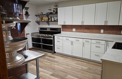 Manchester House | Vacation, Wedding, Retreat & Family Gathering, Spa and Theater rooms - Sleeps 30