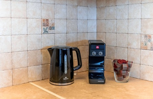 Firostefani Apartment | Vacay Suites