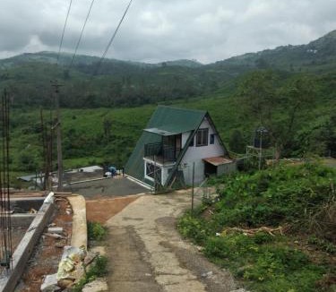 Vagamon Cabin | Vagamon leafhill mouthing view holidays