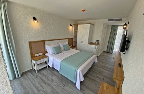 Cesme Hotel | Vahide Dalyan