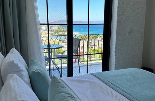 Cesme Hotel | Vahide Dalyan