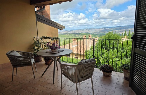 Contignano Apartment | Val D'Orcia Window. Panoramic balcony. Pool.