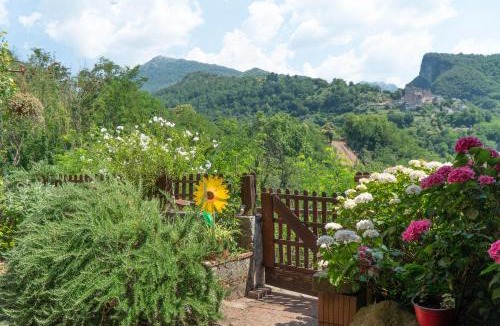 Casoli Apartment | Val di Lima House