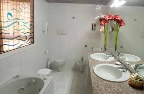 Caprara Hotel | Valdenza