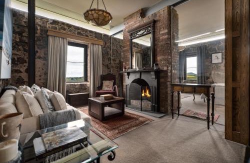 Ullina House | Vale Hill House