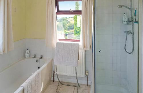 Littledean House | Vale View Cottage
