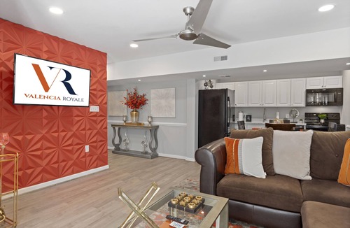 Waldorf House | Valencia Royale ~ Luxe 2BR Private Suite ~ MGM, National Harbor, DC MD VA