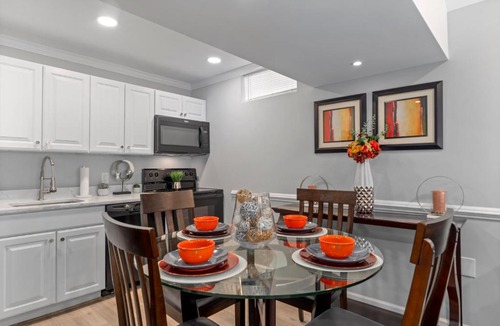 Waldorf House | Valencia Royale - Private 2BR Luxe Suite Natl Harbor DC MD VA