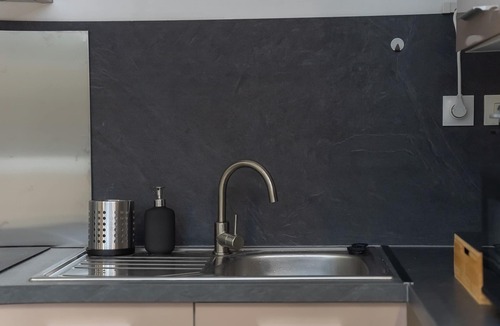 Valenciennes Apartment | ValenStay - Accommodation Stade du Hainaut with garden