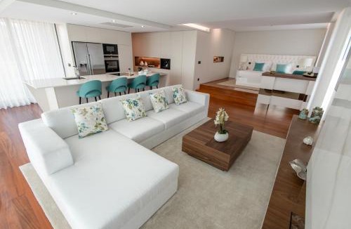 Caldelas Apartment | Valentina Residence by GuimaGold
